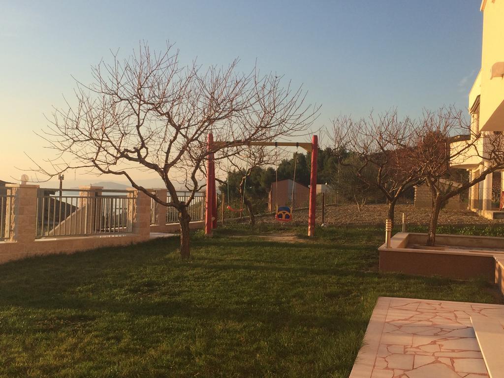 Apartments Rakuljic Подстрана Екстер'єр фото