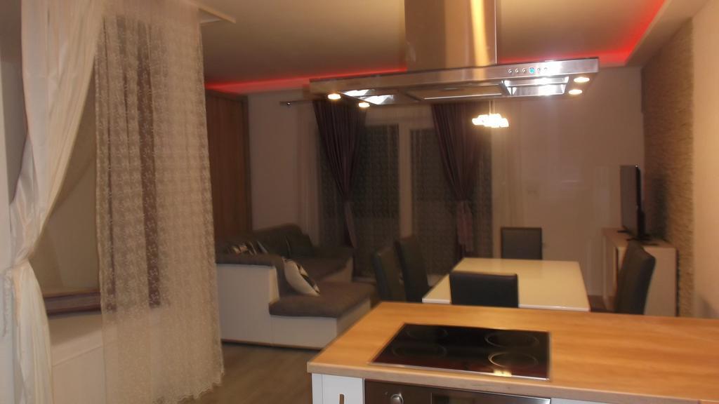 Apartments Rakuljic Подстрана Екстер'єр фото