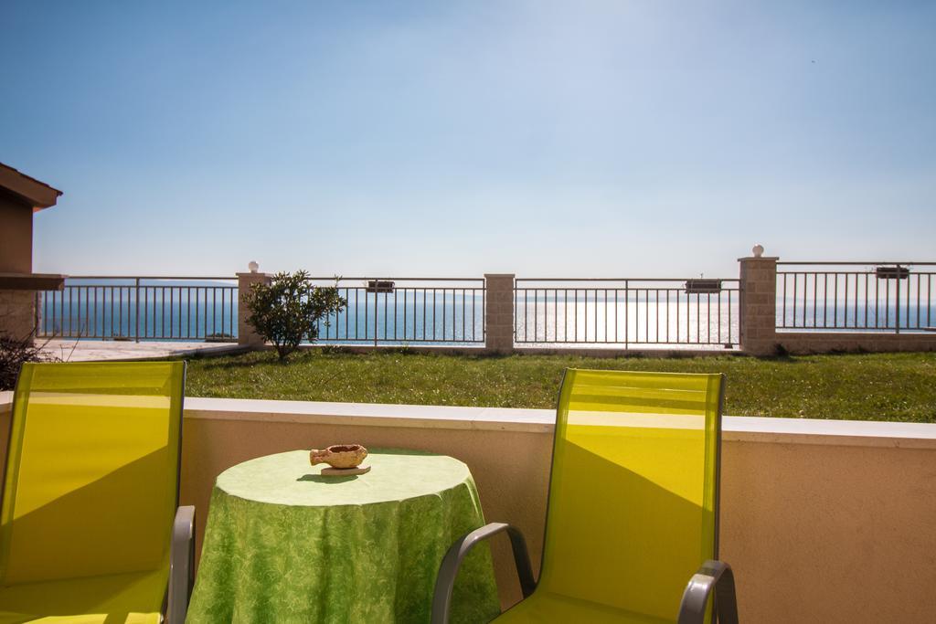 Apartments Rakuljic Подстрана Екстер'єр фото