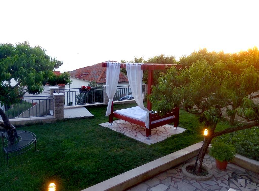 Apartments Rakuljic Подстрана Екстер'єр фото